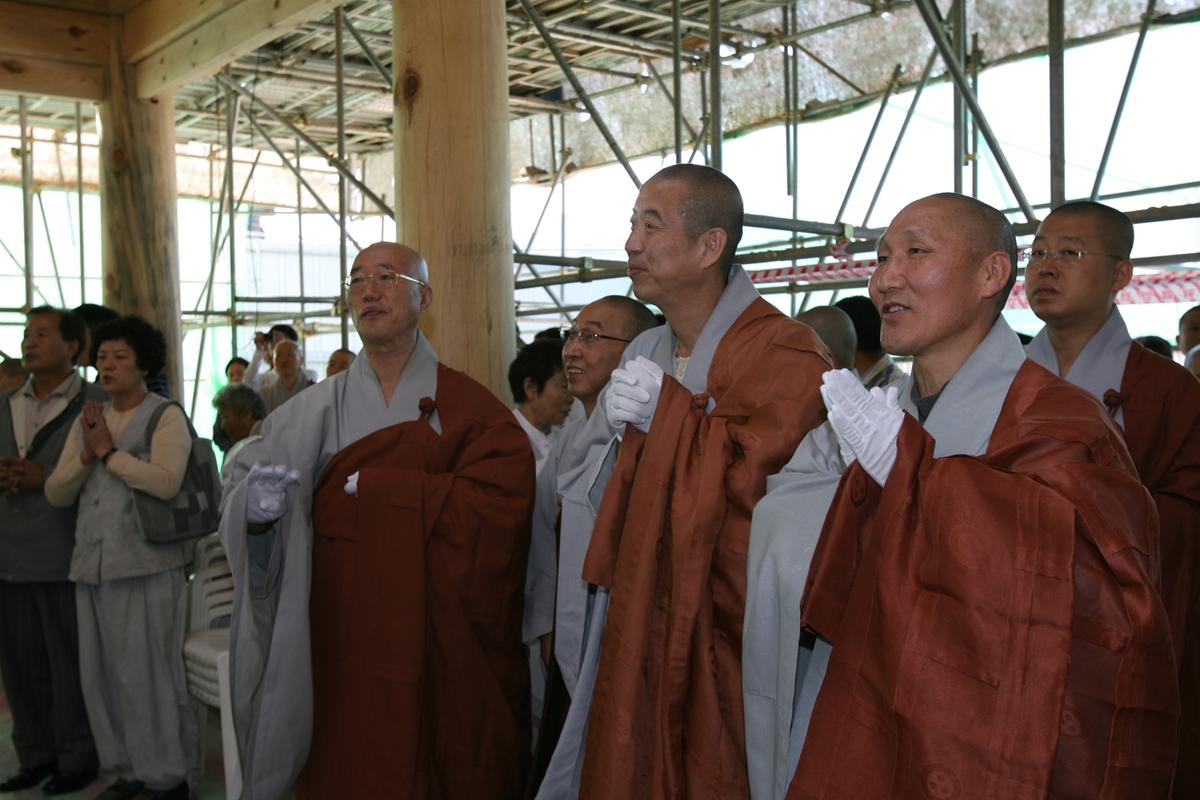 가야산 해인사 대비로전 사량법회