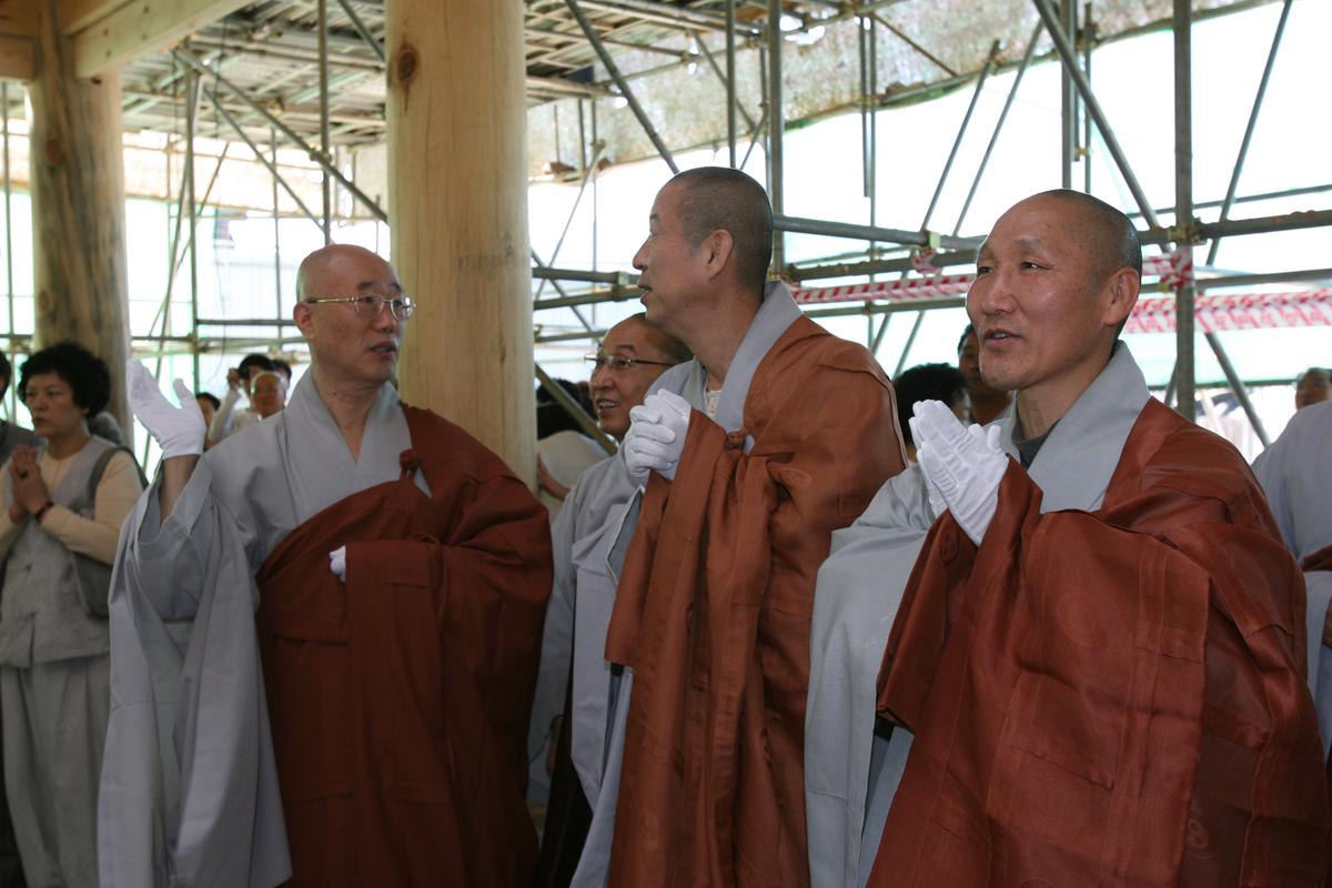 가야산 해인사 대비로전 사량법회