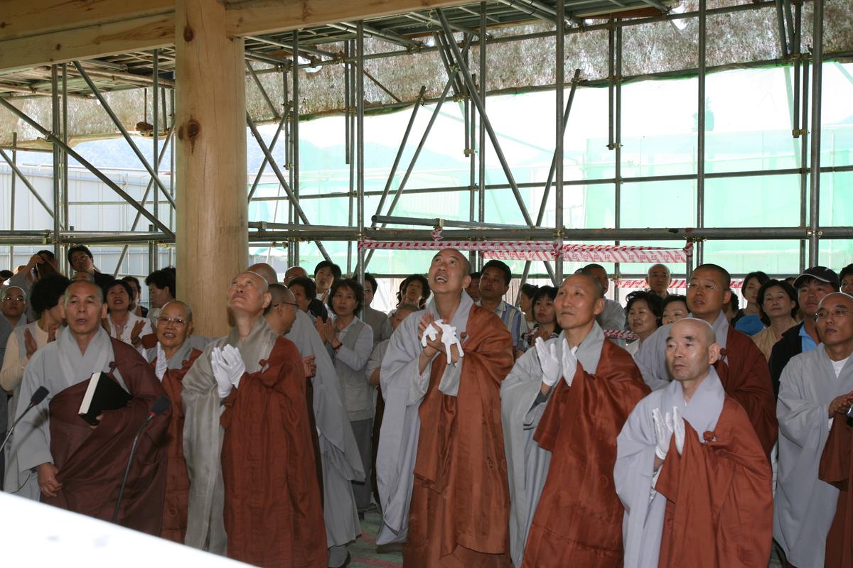 가야산 해인사 대비로전 사량법회