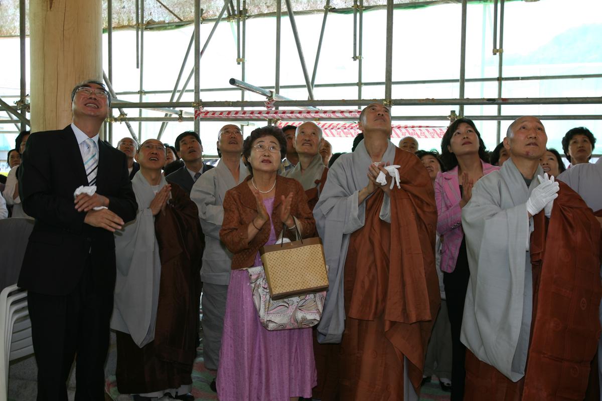 가야산 해인사 대비로전 사량법회