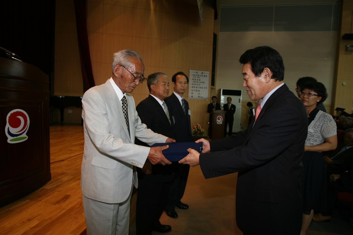 2007년한문대학 수료식1