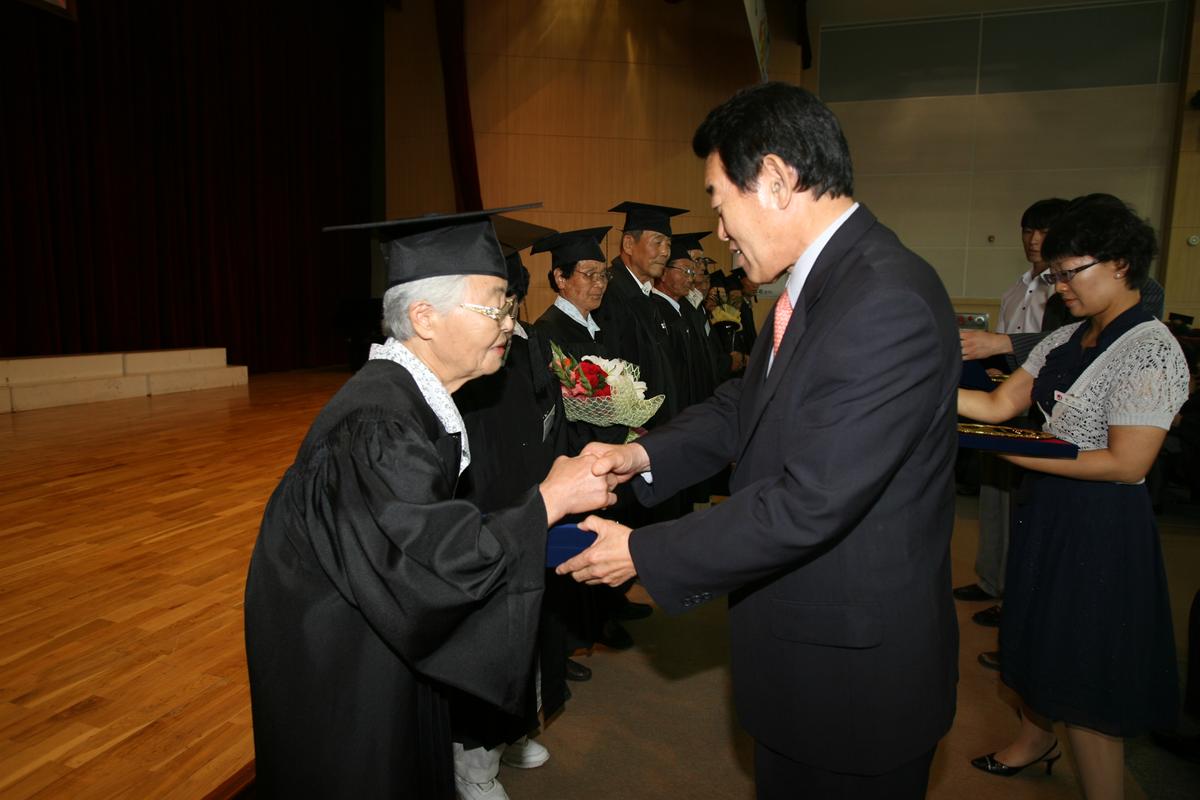 2007년한문대학 수료식2