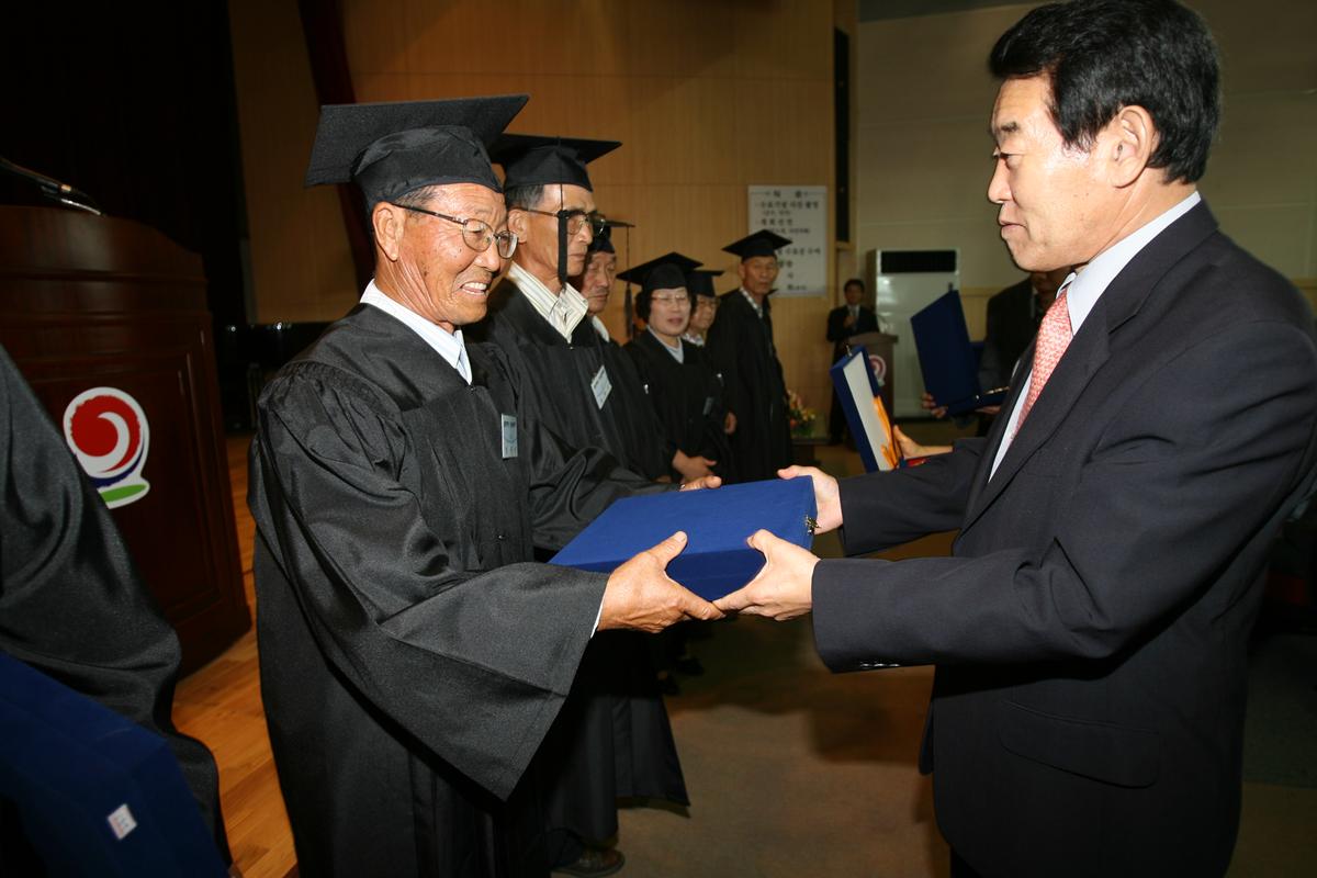 2007년한문대학 수료식2