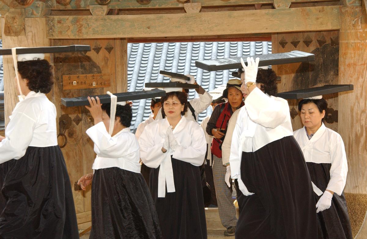 2006 팔만대장경판행렬2