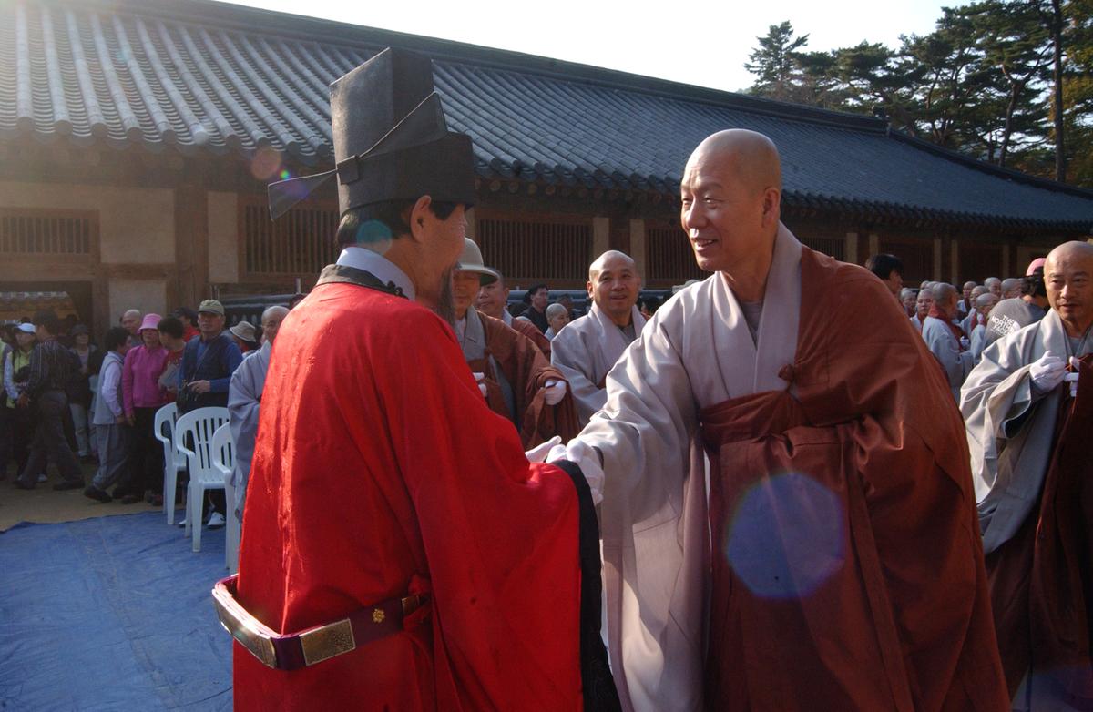 2006 팔만대장경판행렬2
