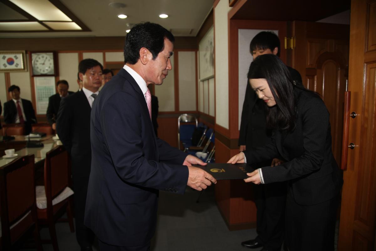 2012 4월16일 수여식