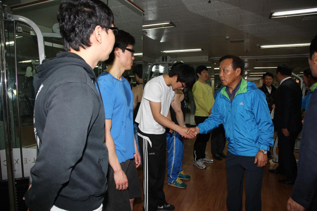 2012년 4월 21일