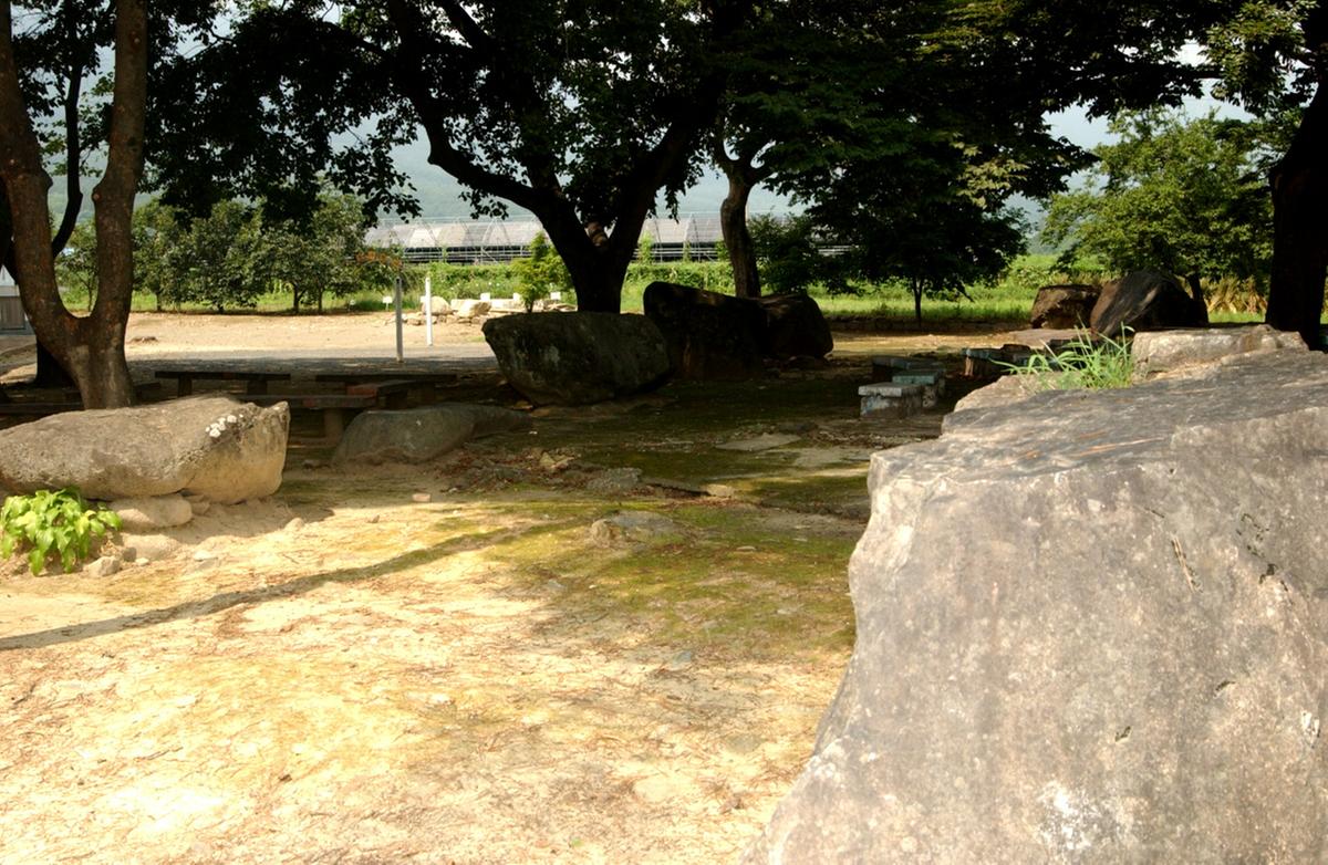 고인돌10