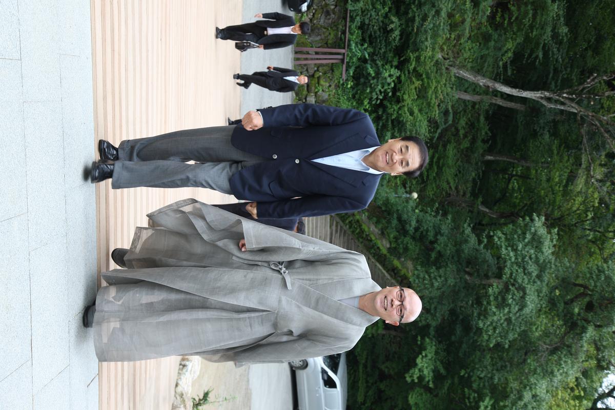 해인사 이재오 의원 방문