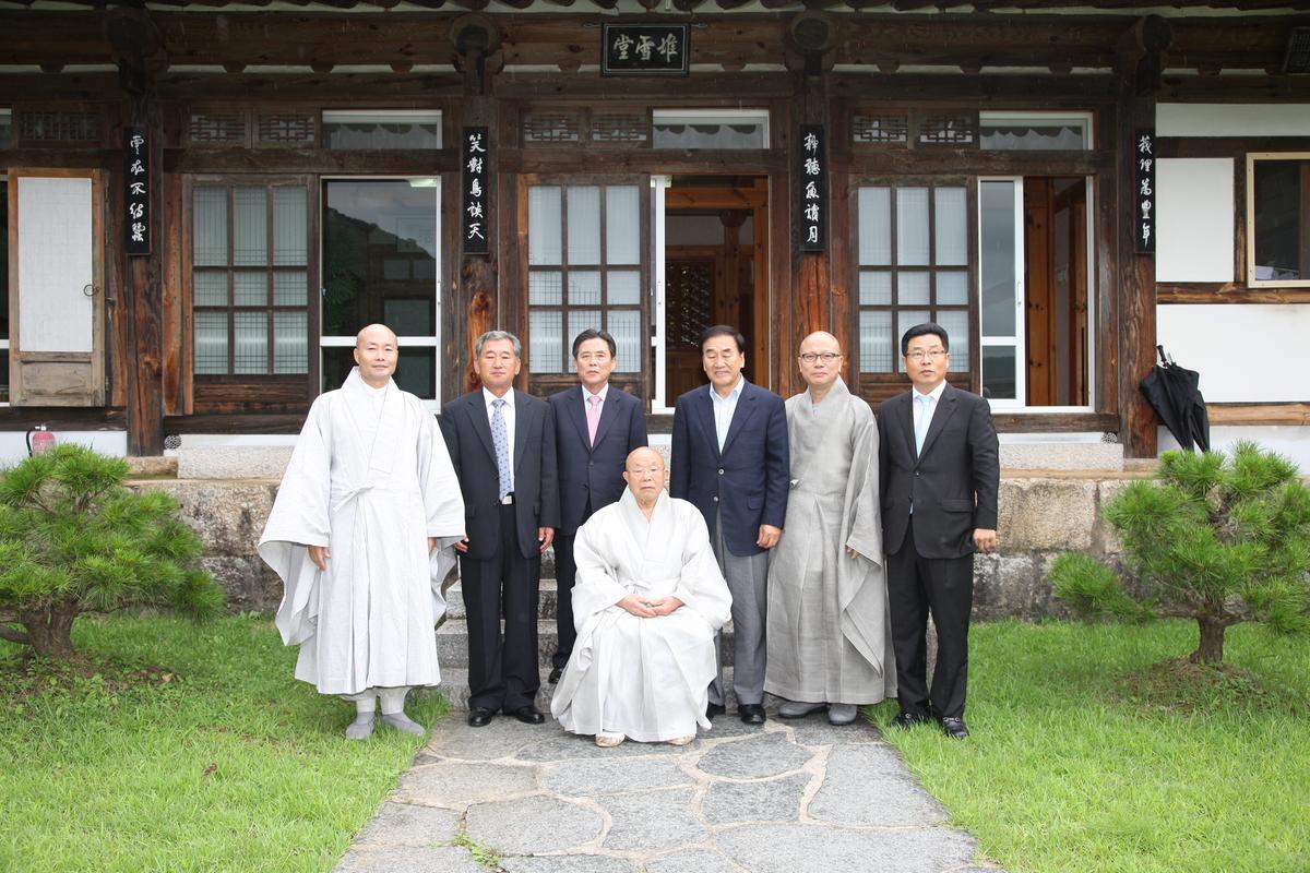 해인사 이재오 의원 방문