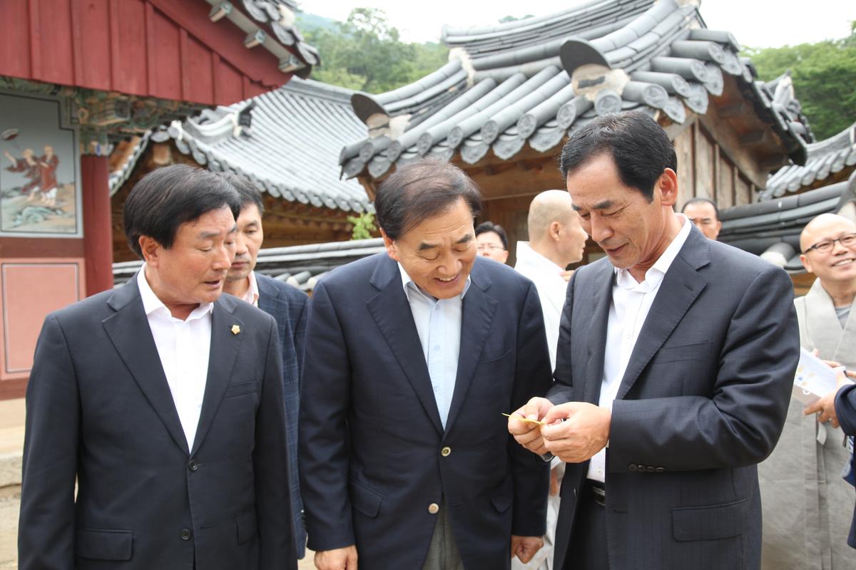 해인사 이재오 의원 방문