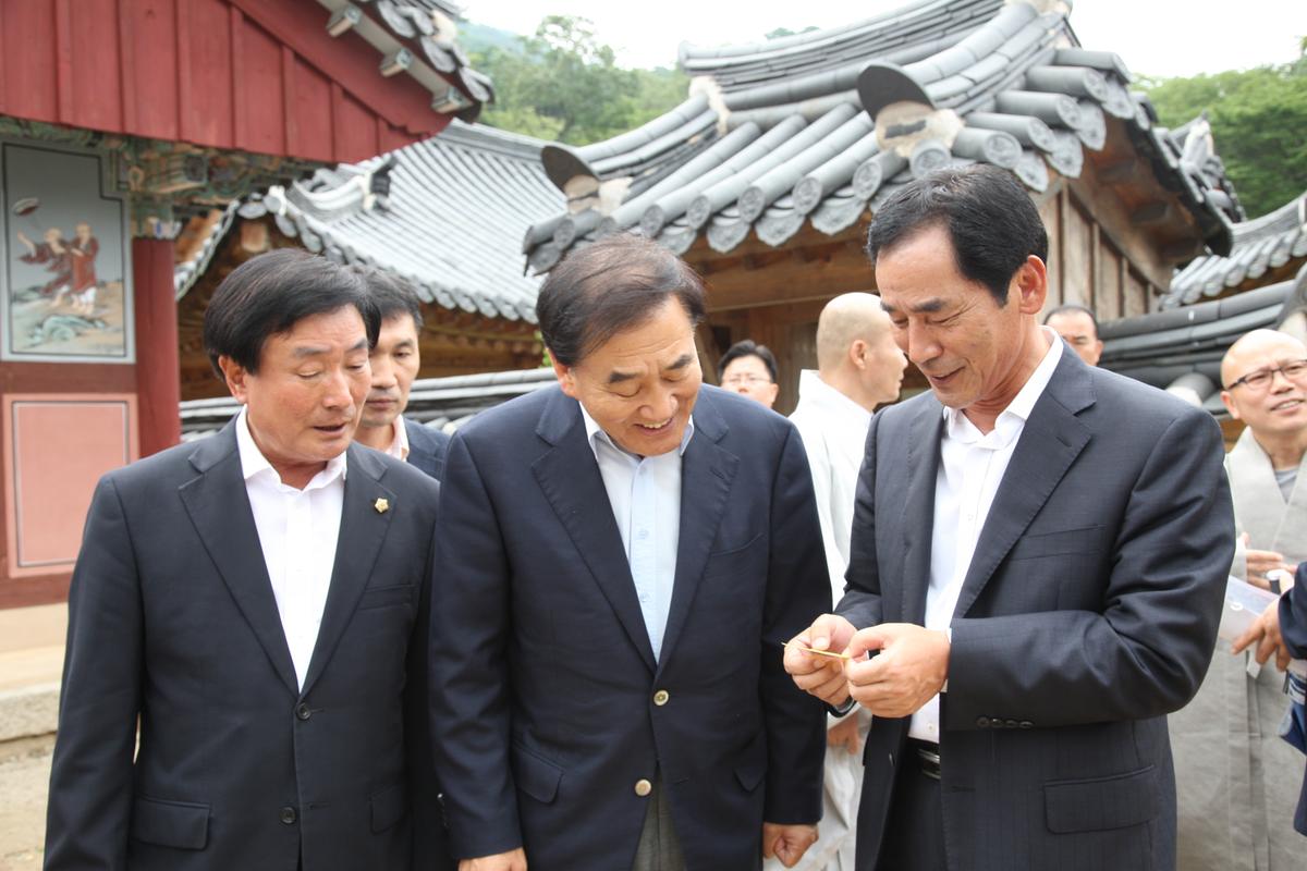 해인사 이재오 의원 방문