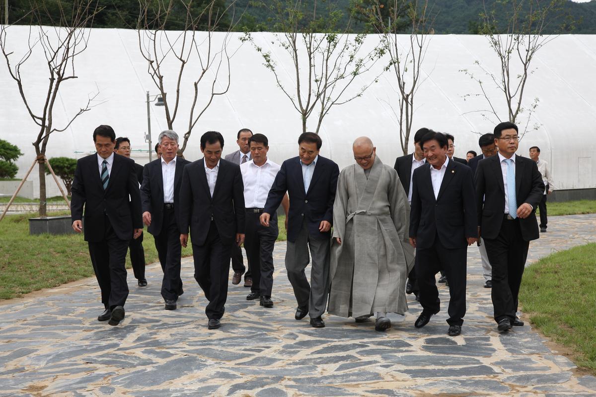 해인사 이재오 의원 방문