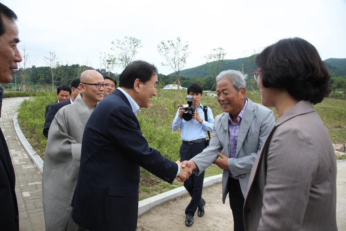 해인사 이재오 의원 방문