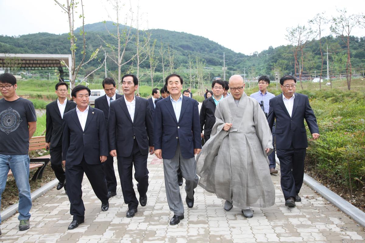 해인사 이재오 의원 방문