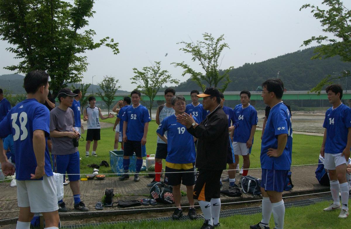 쌍용무소자동차·합천군 친선축구대회