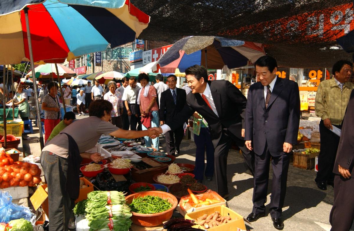 국회의원, 합천군 방문 및 시장 방문