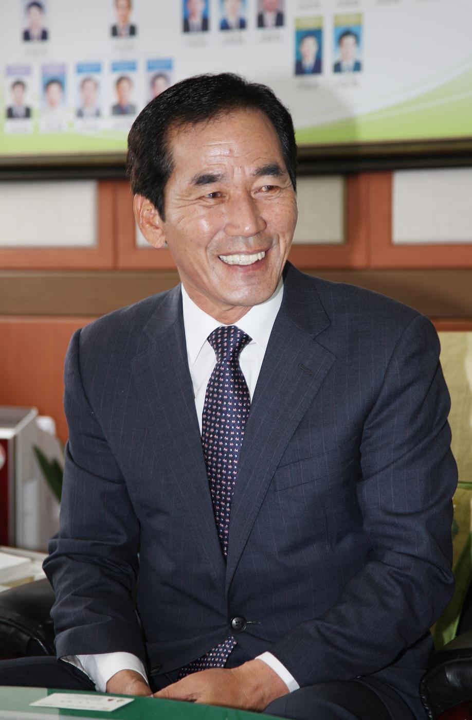 하창환 군수