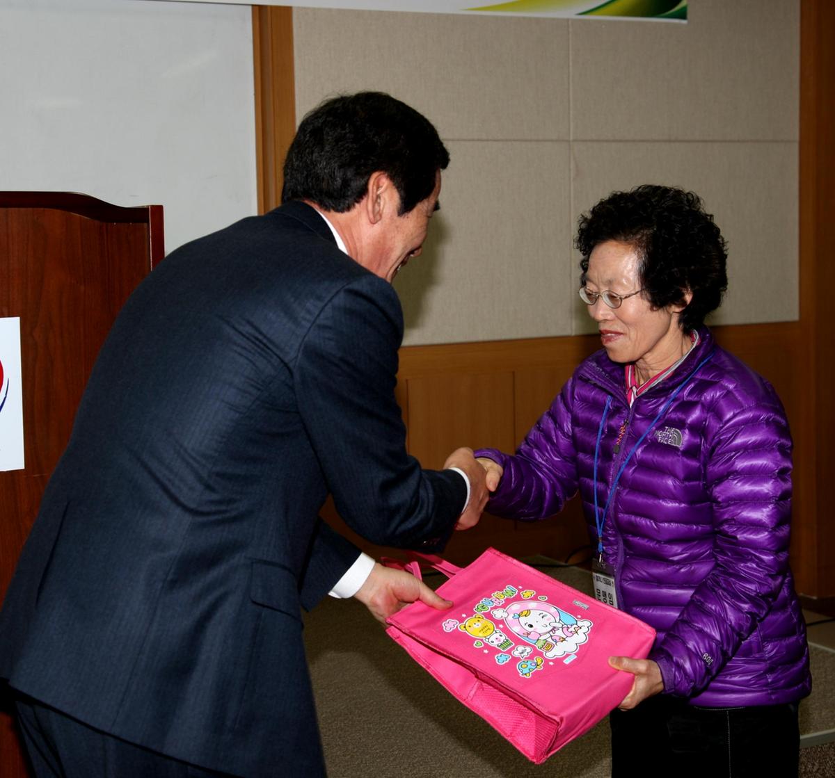 중부권 할머니 한글교실 개강