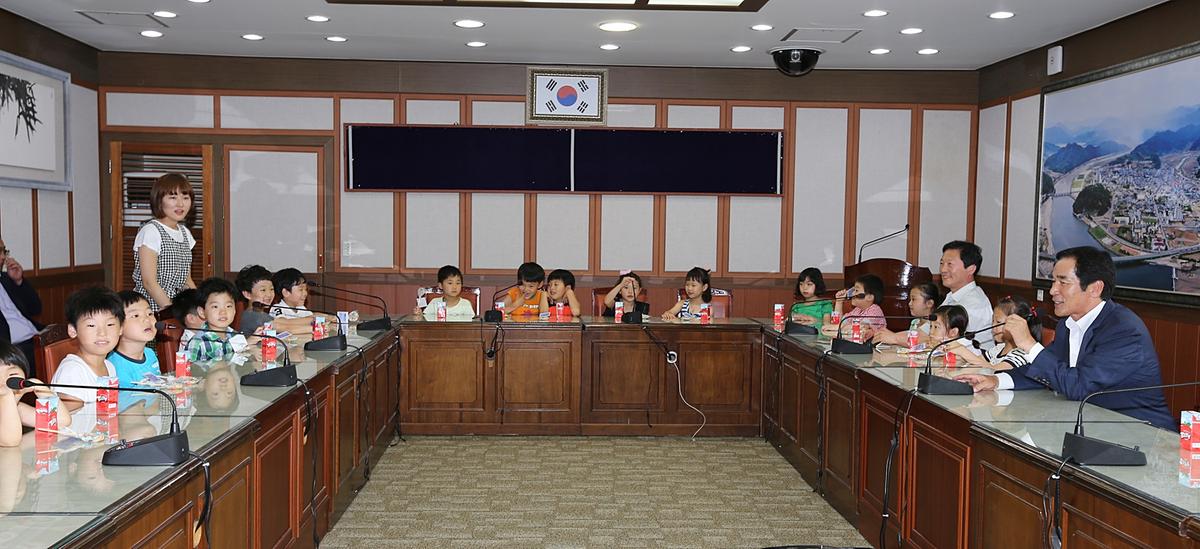 성모유치원원아 군청방문