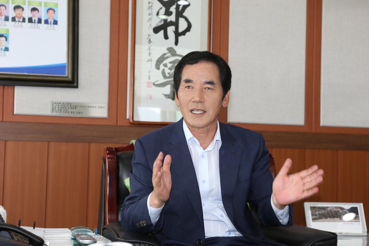 기자회견