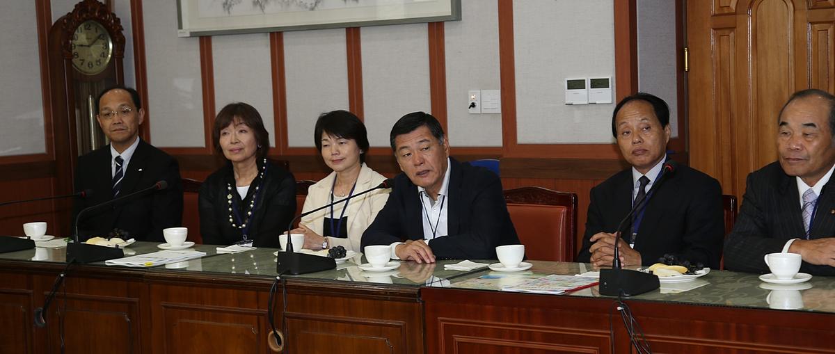 일본 미토요시 경제사절단 군청방문