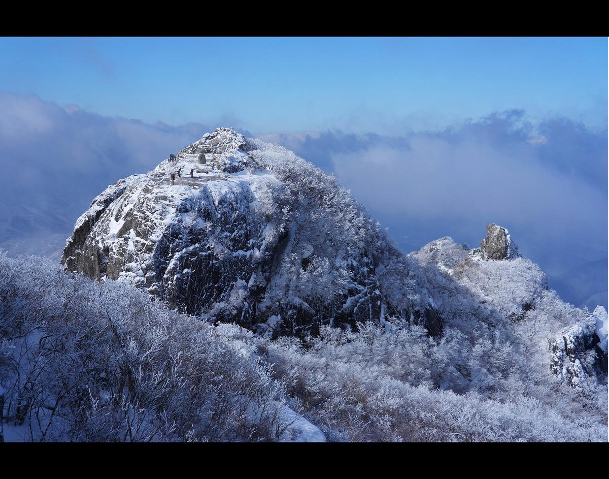 삼왕봉설경