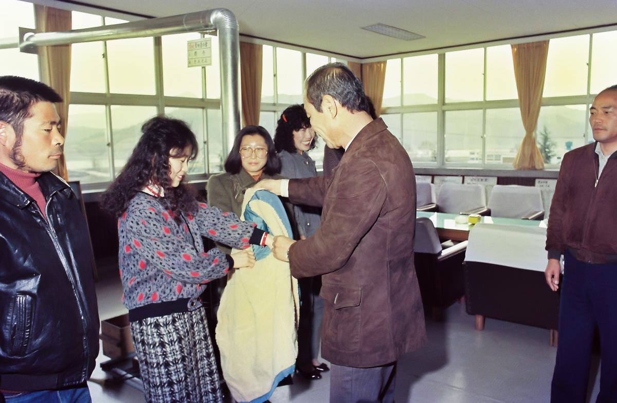 방한복 지급