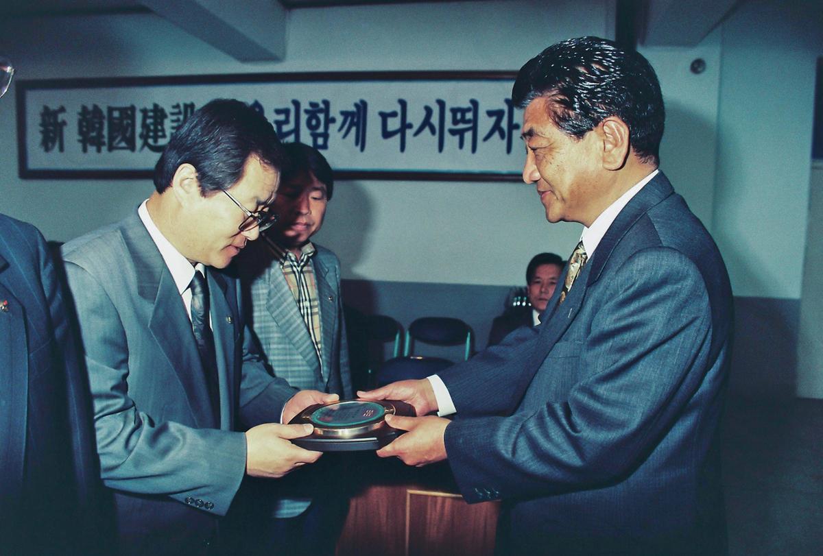 군정보고