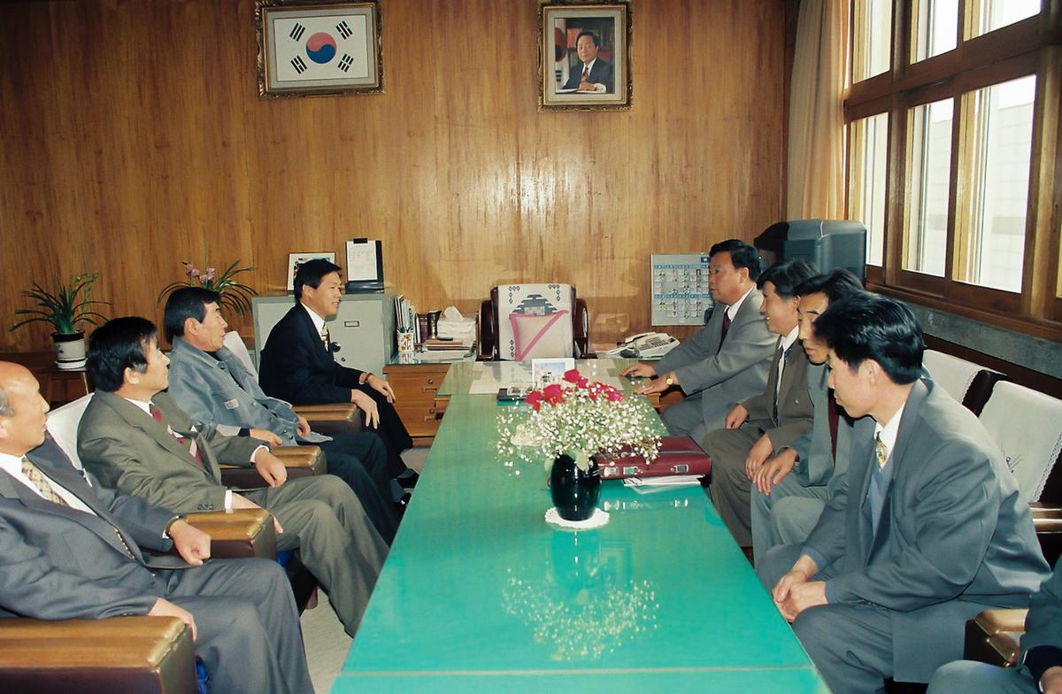 서난시장 일행 합천군 방문