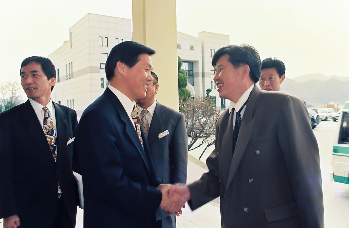 서난시장 일행 합천군 방문