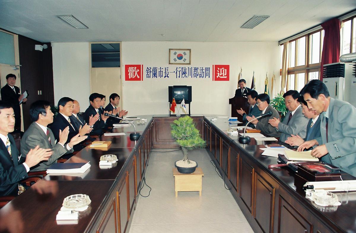 서난시장 일행 합천군 방문