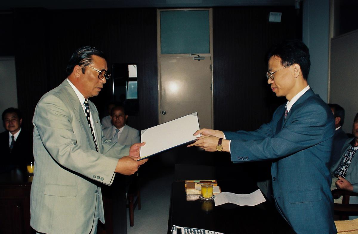 제1회 전국동시지방선거 당선증 수여식