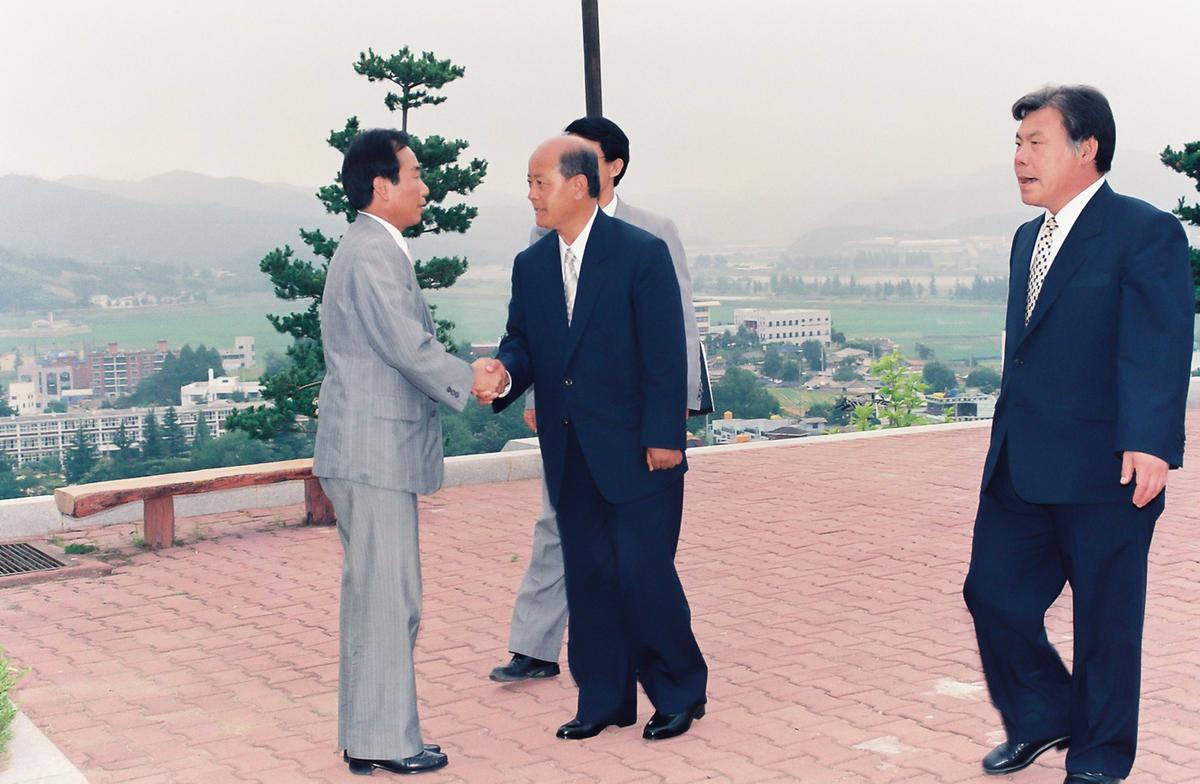 군수 방문