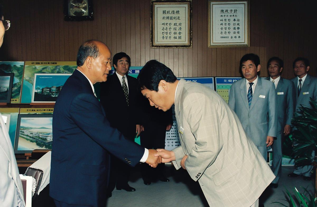 군수 방문