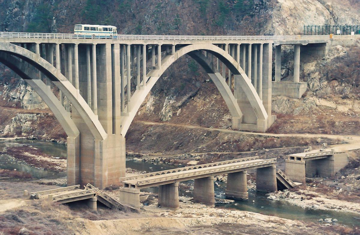교각현장