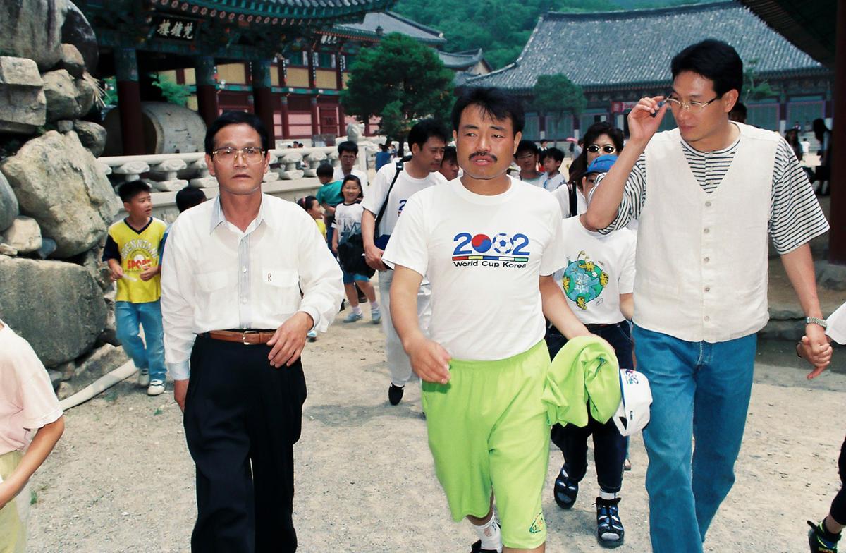 김흥국 방문 사찰축구행사