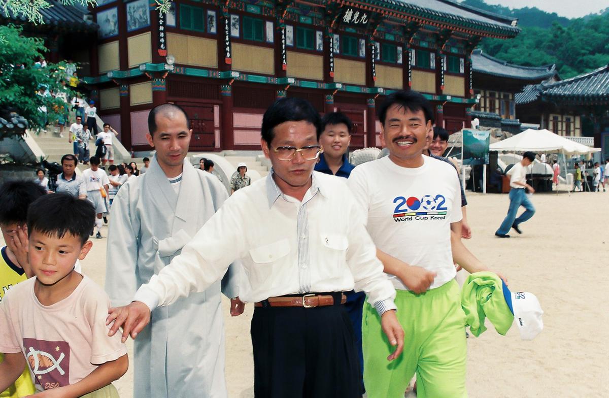 김흥국 방문 사찰축구행사