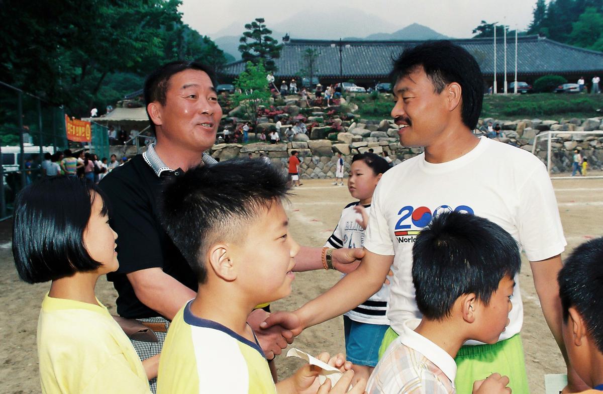 김흥국 방문 사찰축구행사
