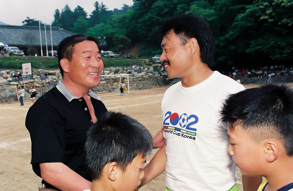 김흥국 방문 사찰축구행사