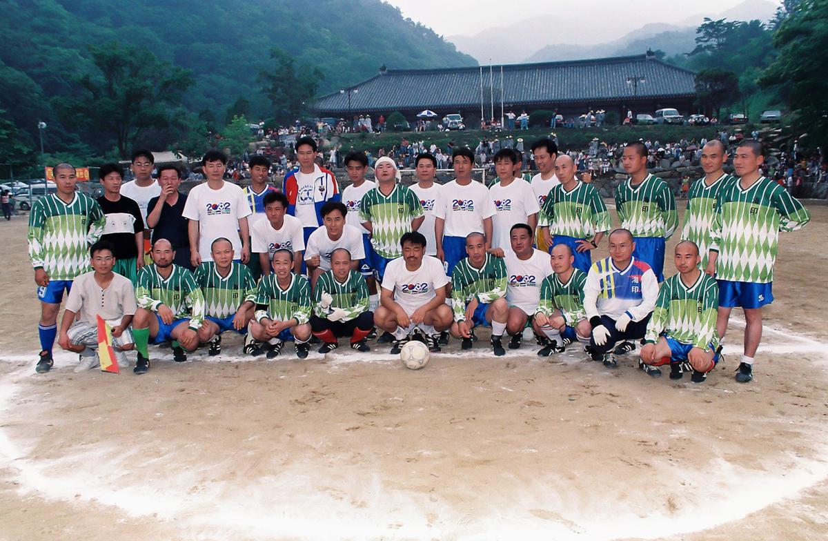 김흥국 방문 사찰축구행사