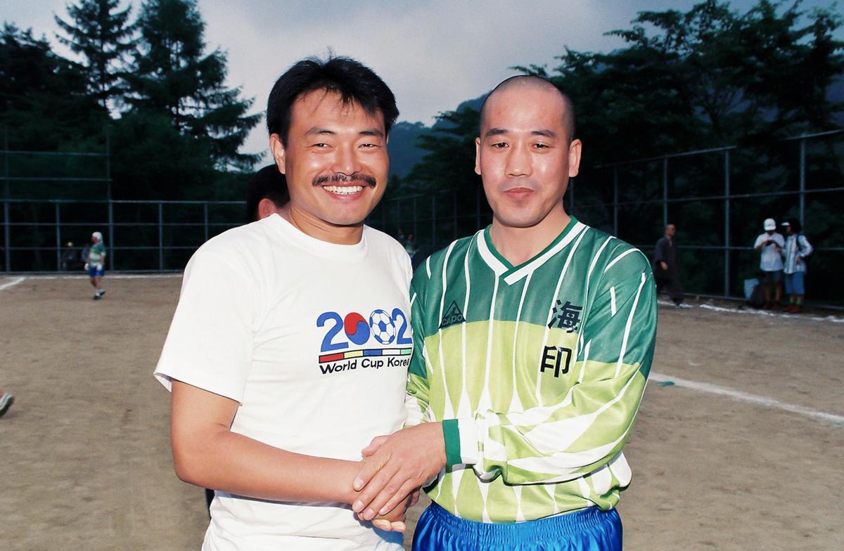 김흥국 방문 사찰축구행사
