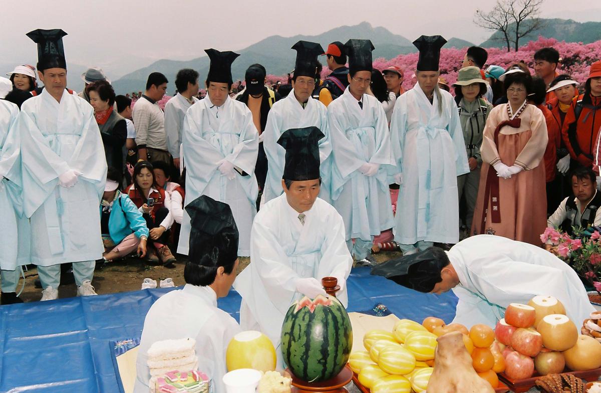 황매산 철쭉제단
