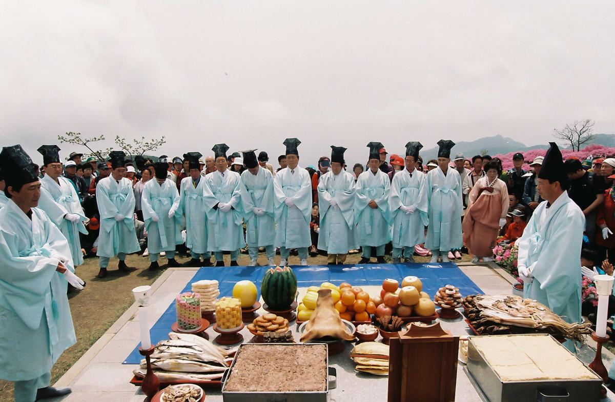 황매산 철쭉제단