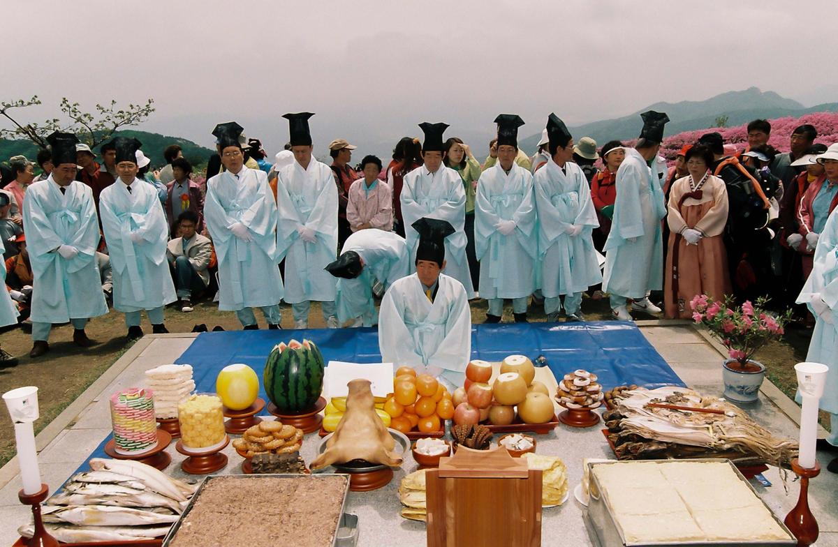 황매산 철쭉제단