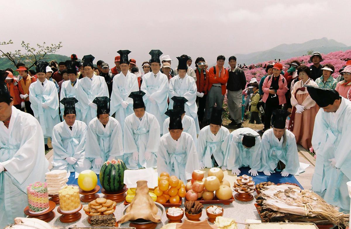 황매산 철쭉제단