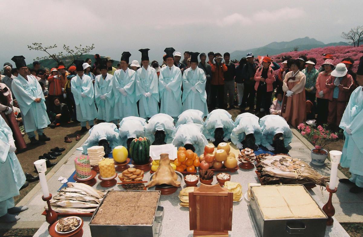 황매산 철쭉제단