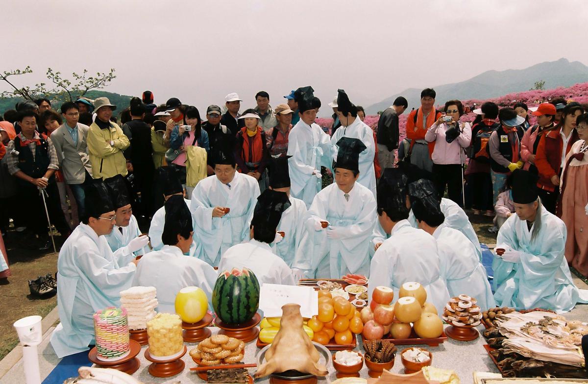 황매산 철쭉제단