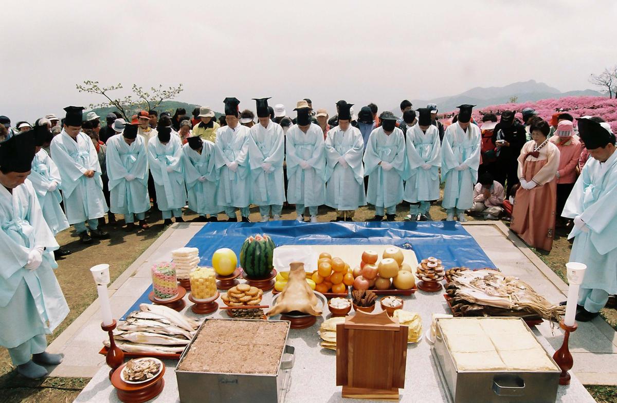 황매산 철쭉제단