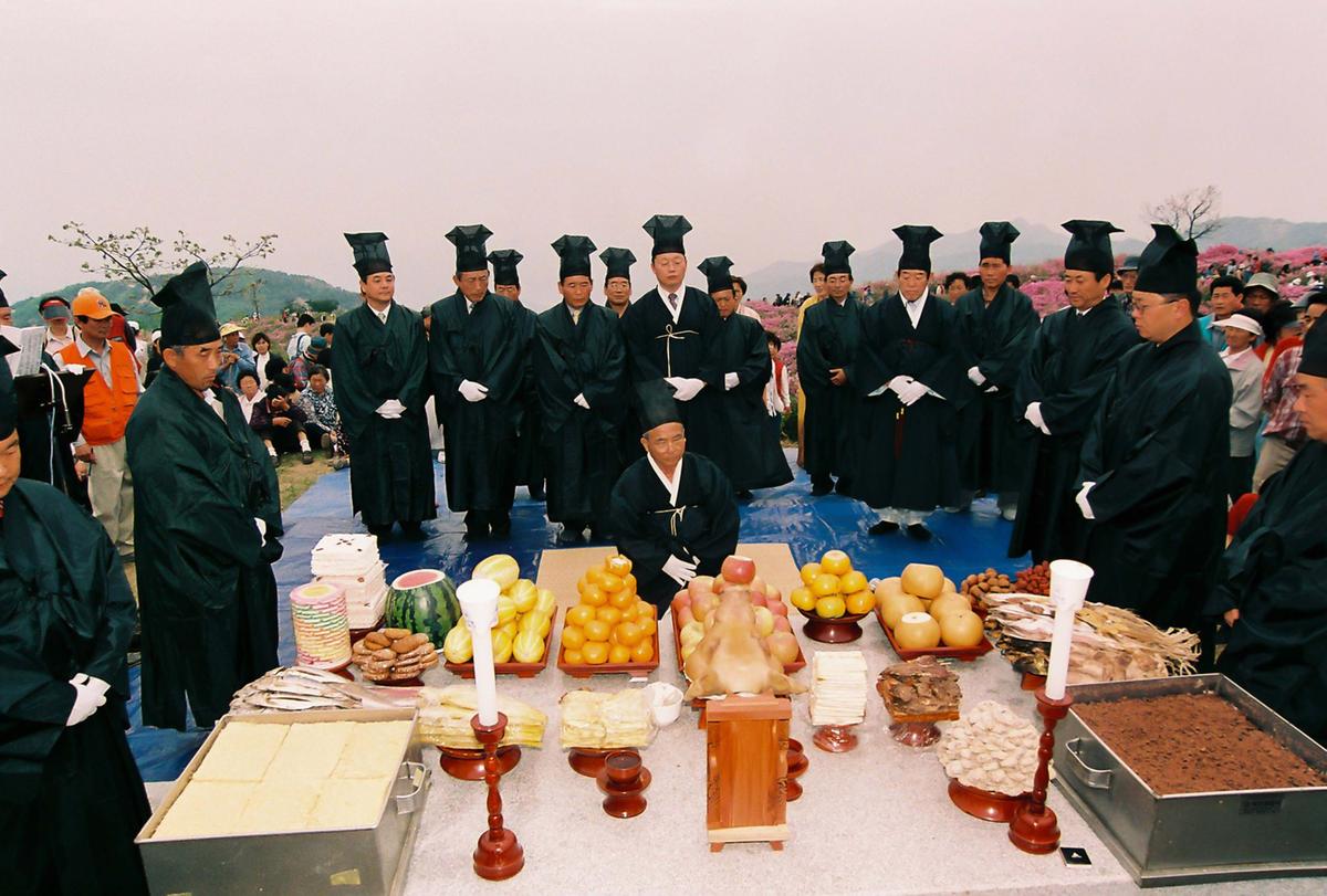 2003 황매산 철쭉제단
